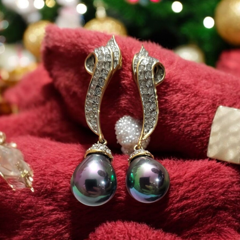 Vtg. Butler Peacock Faux Pearl Post Drop Earrings